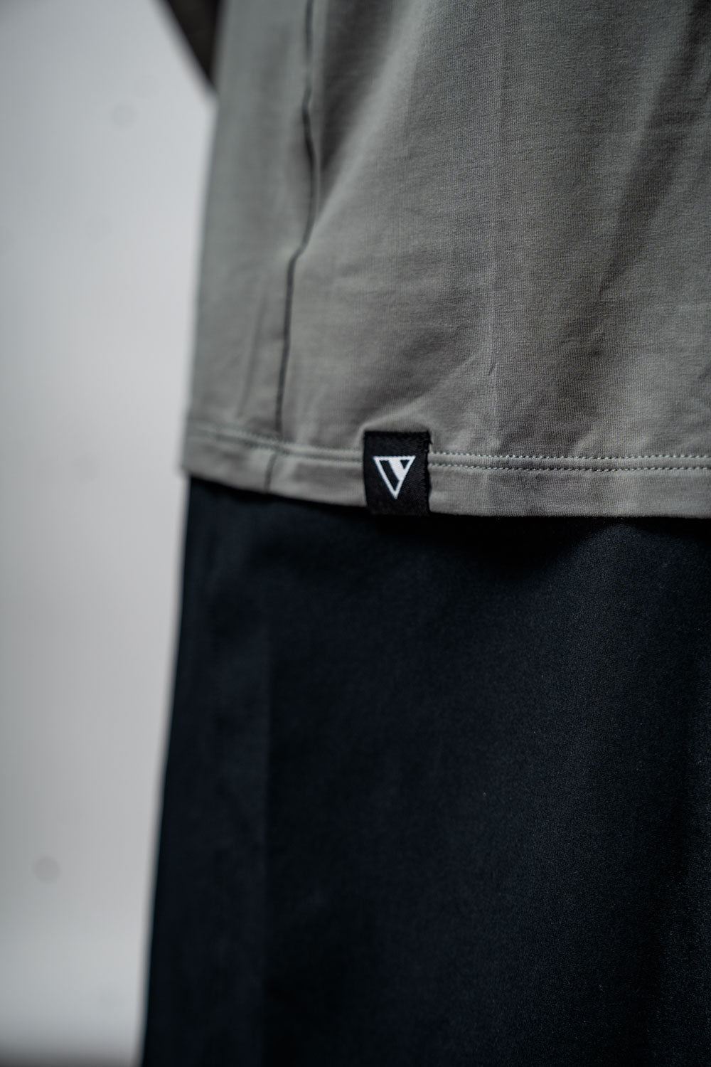 Men's Terra Recovery Field Shirt (Stone Gray)