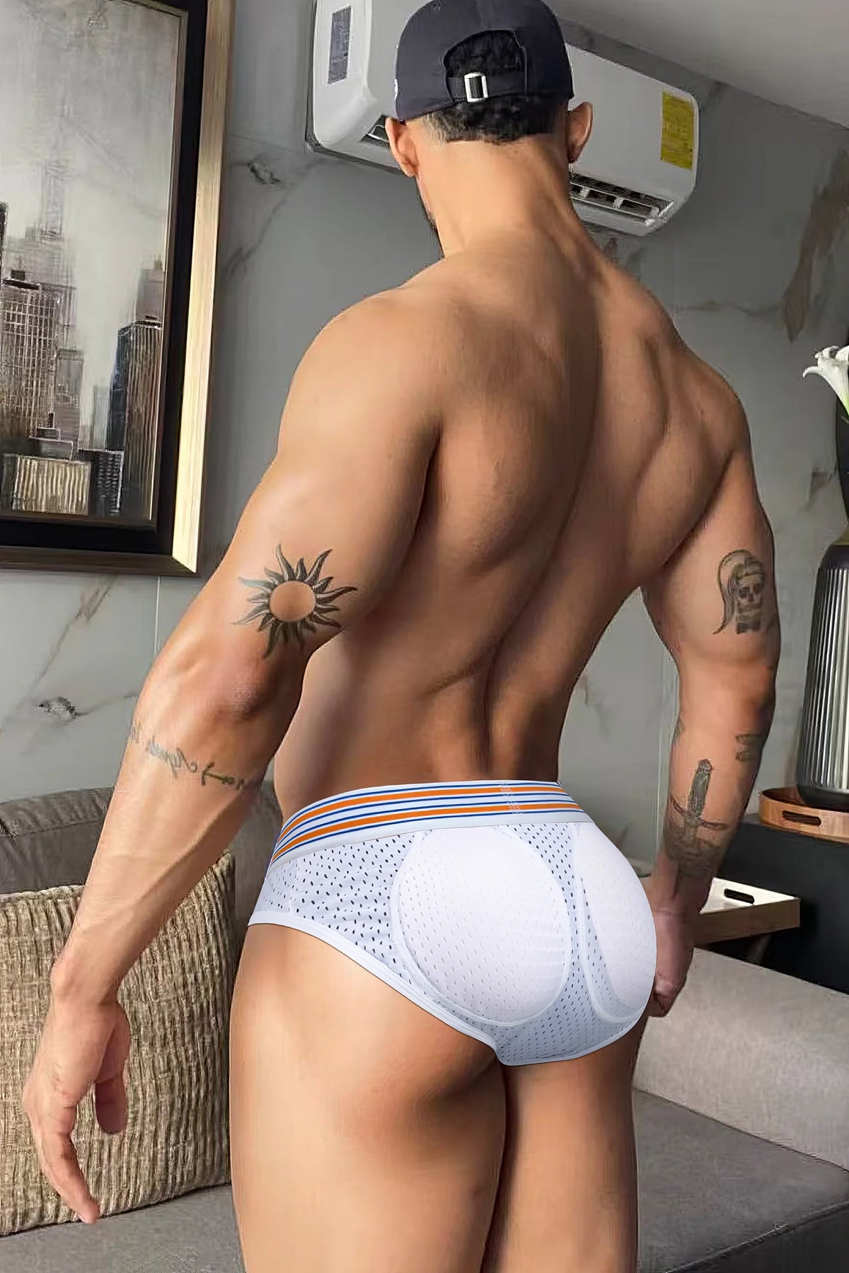 Men’s Mesh Briefs with Detachable Padding for Enhanced Shape